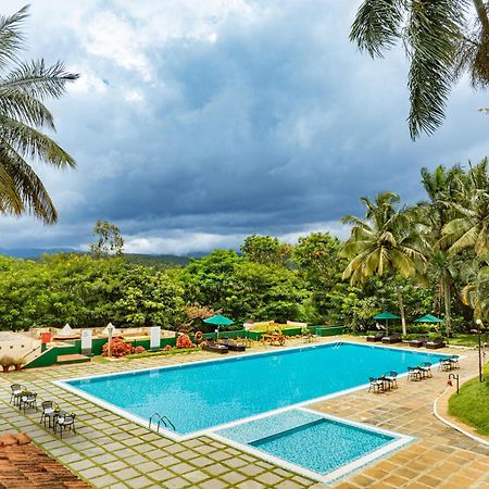 Gateway Chikmagalur Hotell Exteriör bild